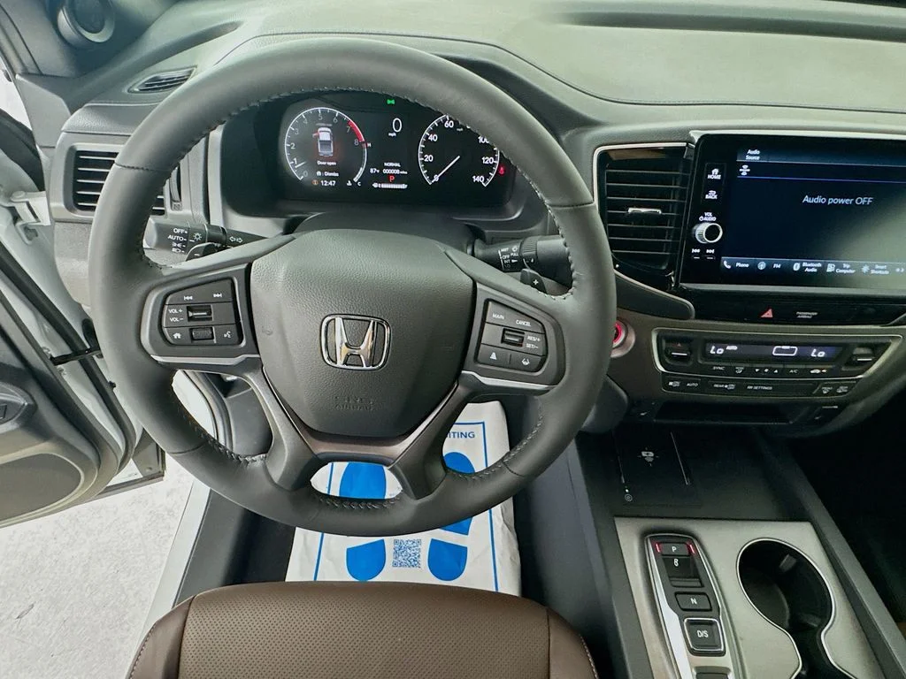New 2026 Platinum White Pearl Honda RTL image 12