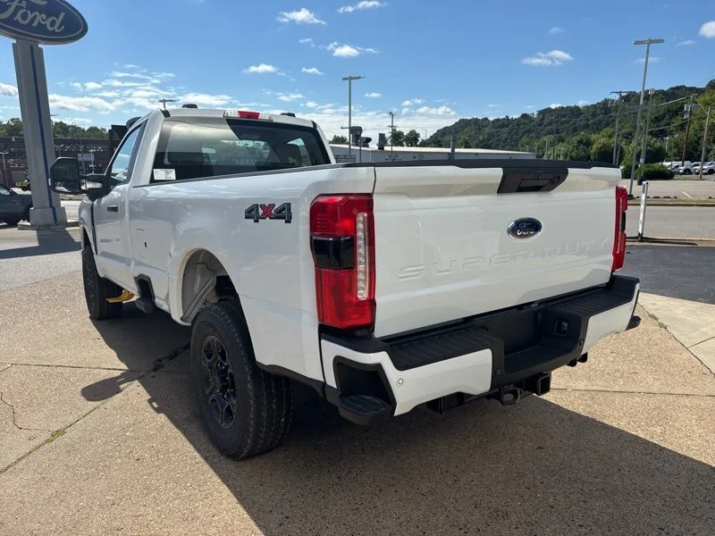New 2025 Oxford White Ford F-350® XL image 5