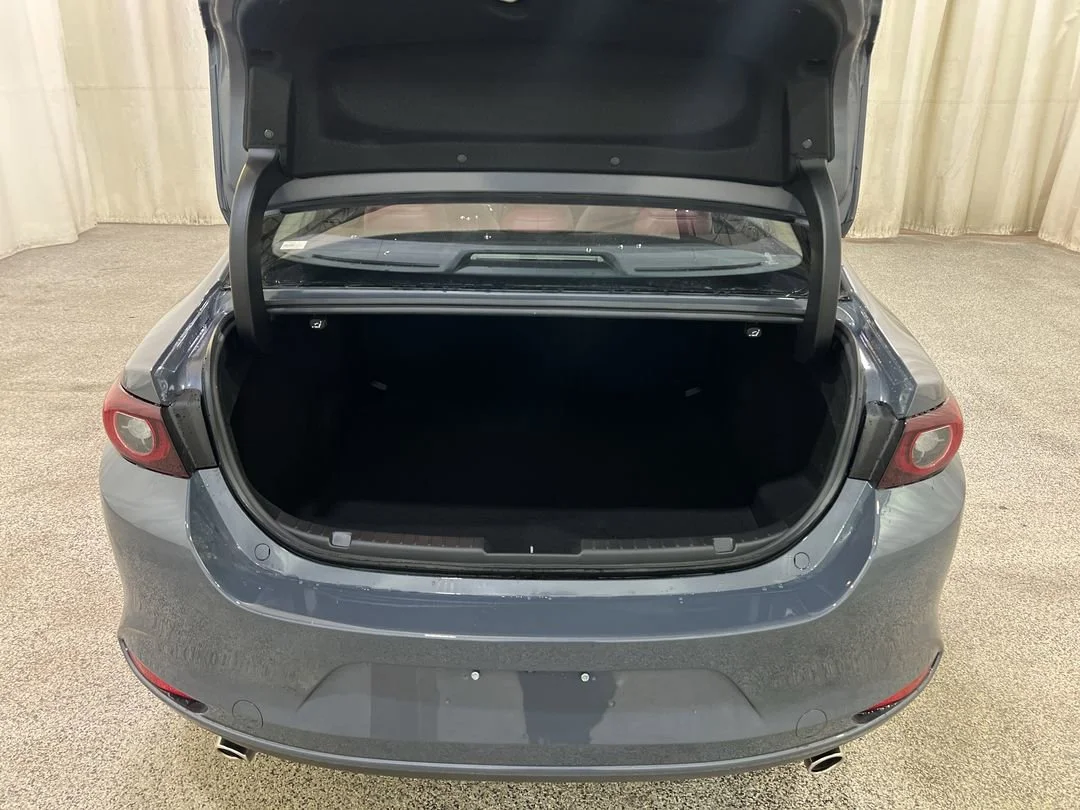 2026 Mazda Mazda3 Carbon Edition - Photo 17