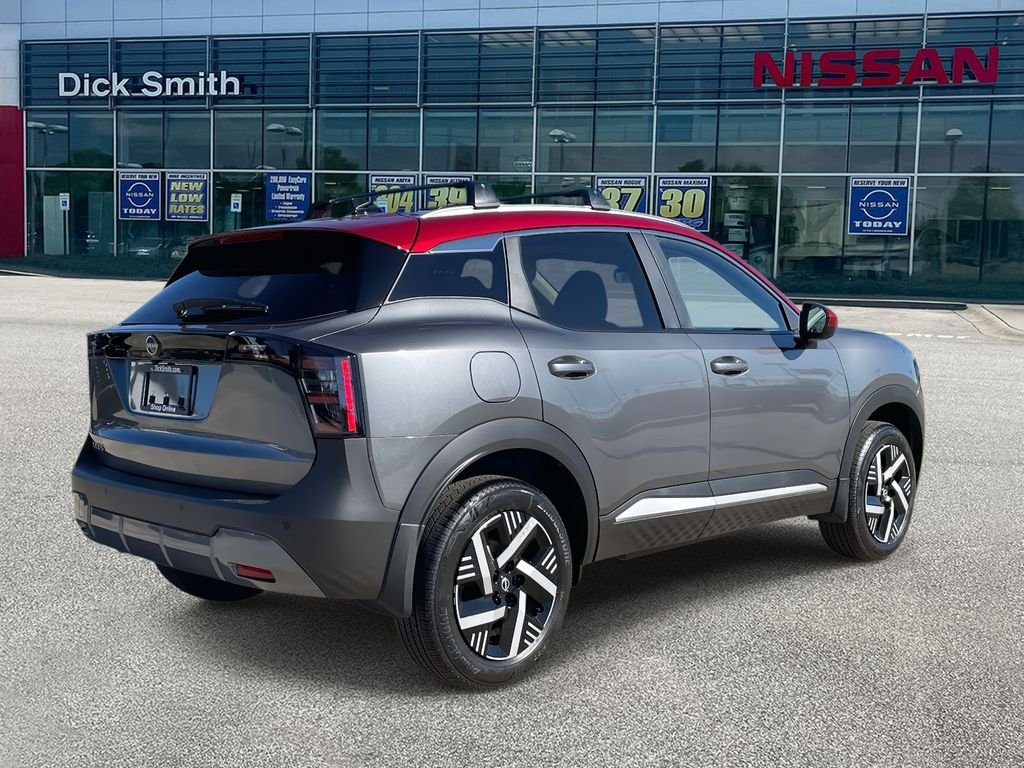 New 2026 Gun Metallic / Scarlet Ember Tintcoat Two-tone Nissan SV image 6