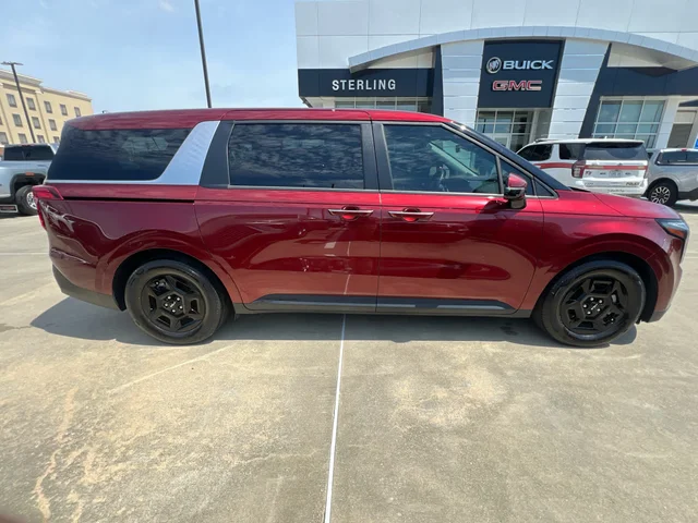 2025 Kia Sedona LXS's photo