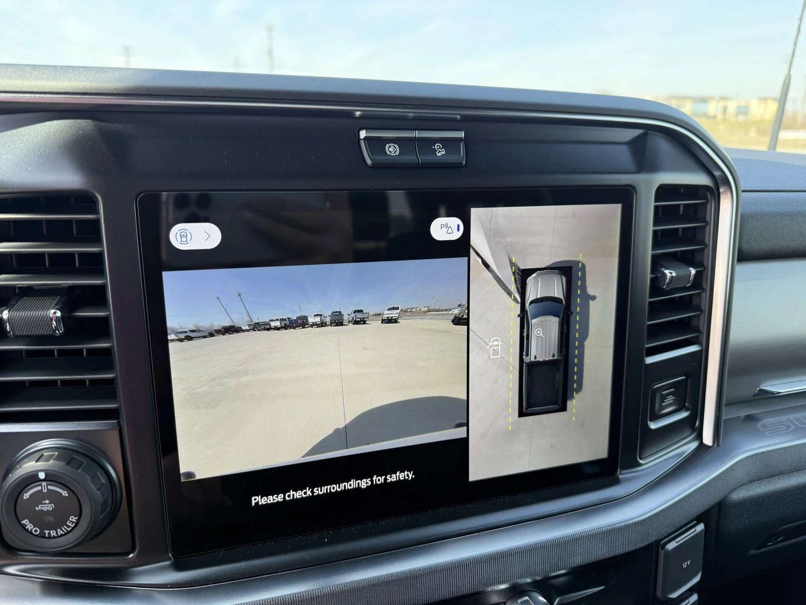 New 2026 Star White Metallic Tri-Coat Ford F-250® Platinum® image 23