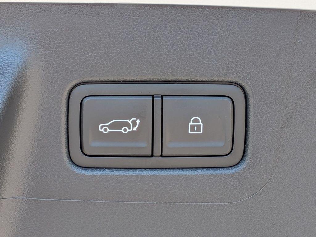 New 2026 Silver Hyundai SEL AWD image 28