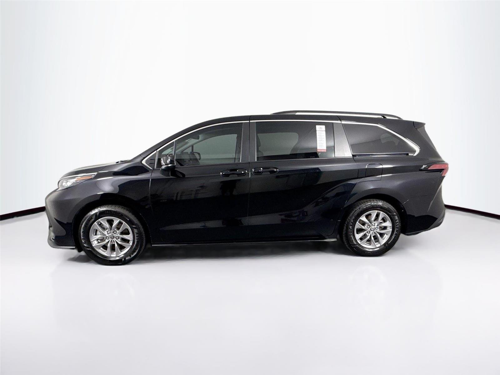 Used 2022 Midnight Black Metallic Toyota LE image 12