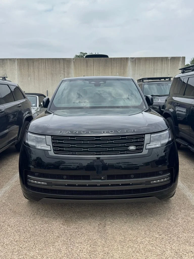 2024 Land Rover Range Rover 3.0 SE LWB 7's photo