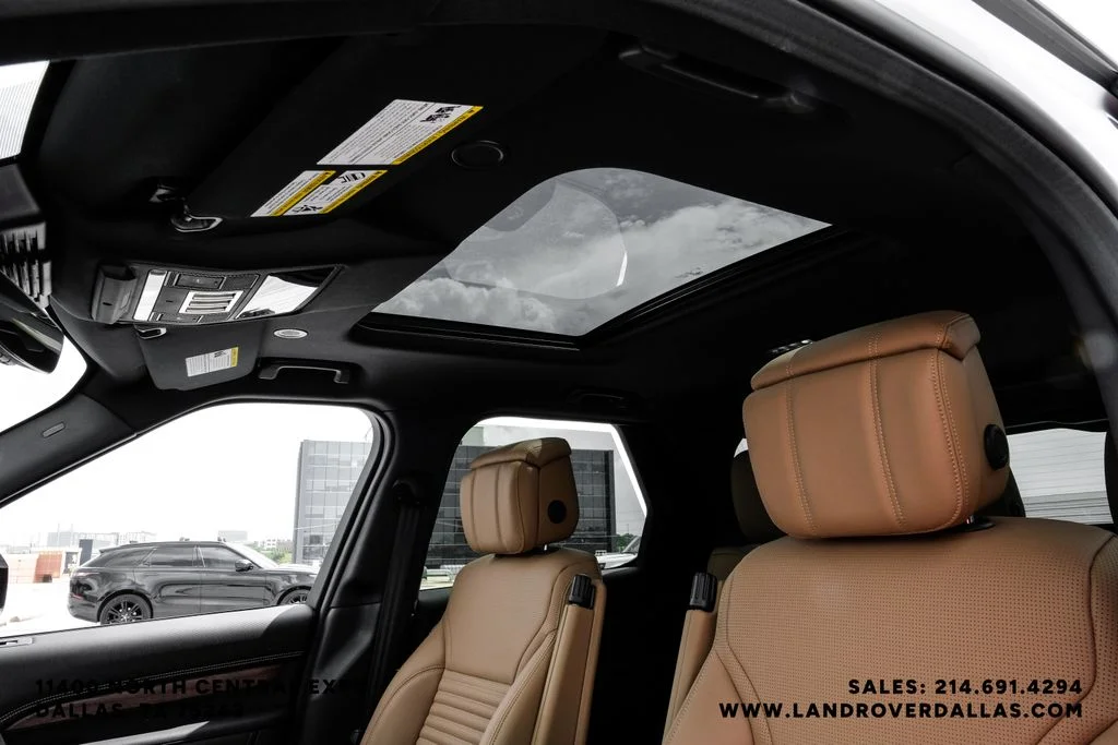 New 2026 Fuji White Land Rover Dynamic SE image 26