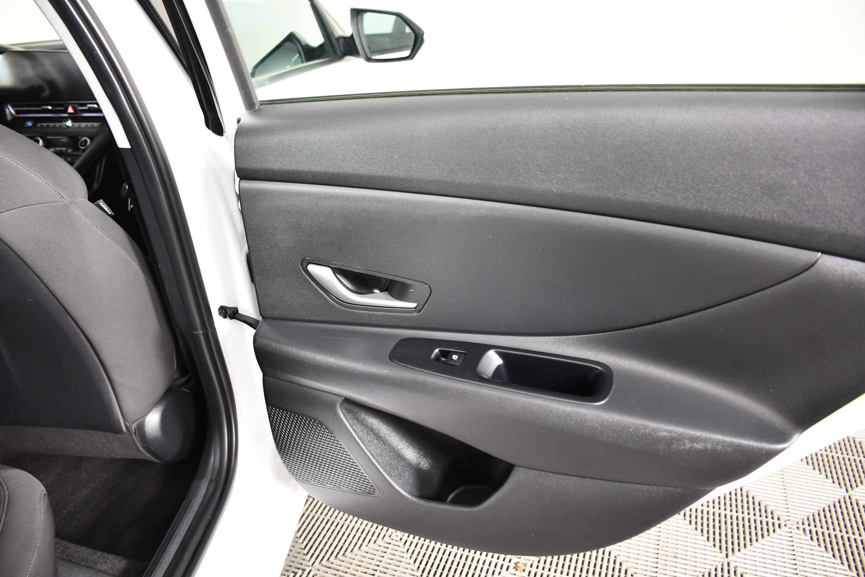 Used 2024 Serenity White Hyundai SEL image 41