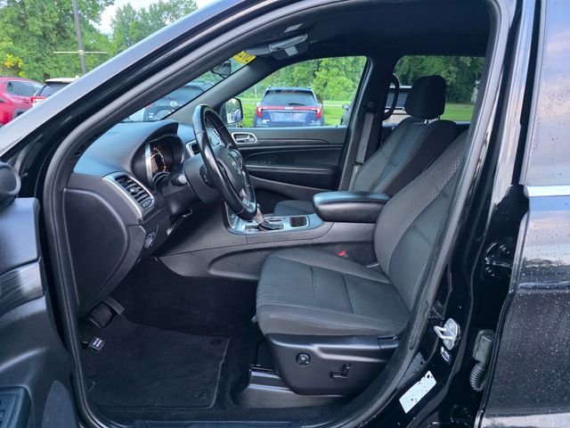 Used 2021 Diamond Black Jeep Laredo E image 16