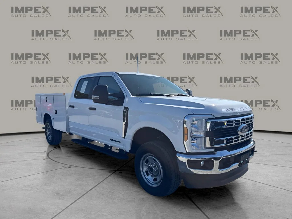 Used 2024 White Ford XL image 7