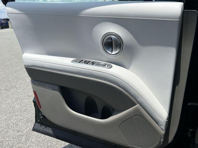 New 2026 Black Hyundai Blue SEL 8P image 28