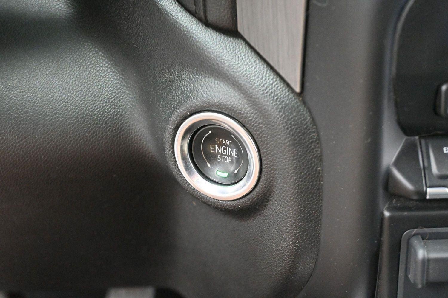 Used 2021 Ebony Twilight Metallic GMC Denali image 28