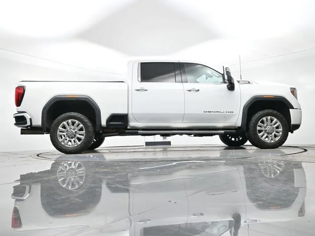 Used 2020 SUMMIT WHITE GMC Denali image 16