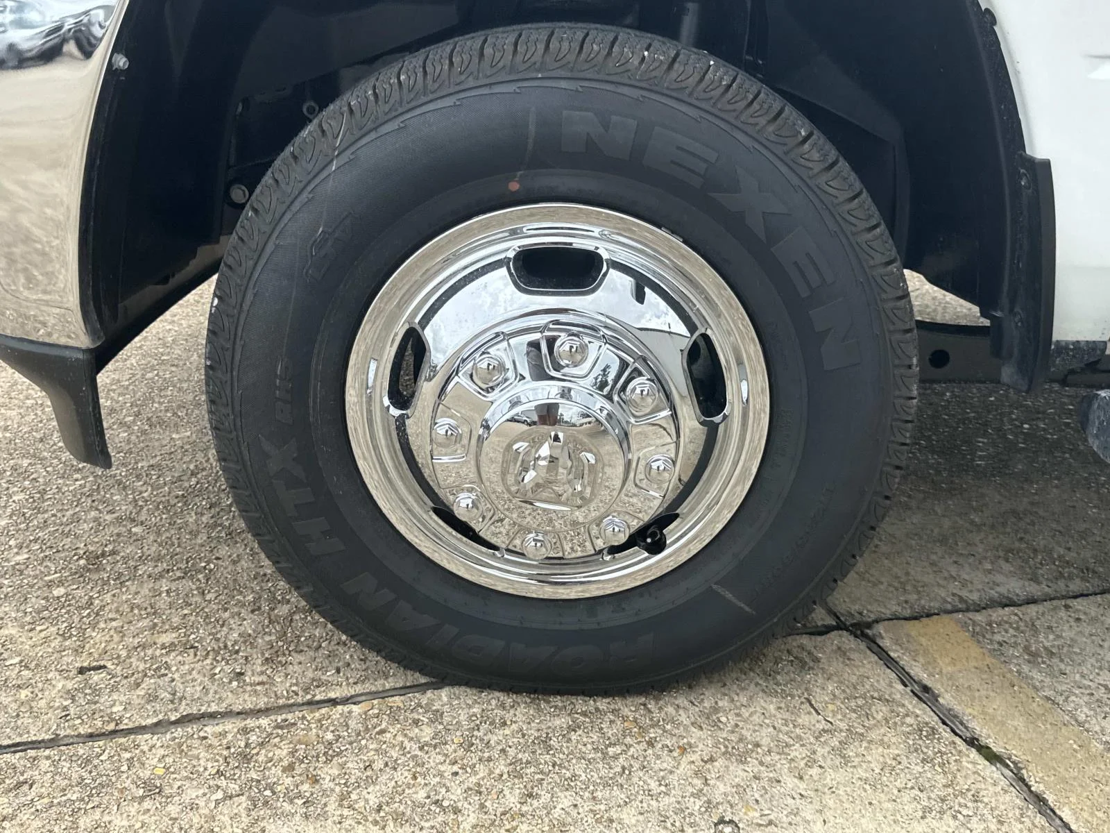 New 2026 Bright White Clear-Coat Exterior Paint RAM Tradesman image 3
