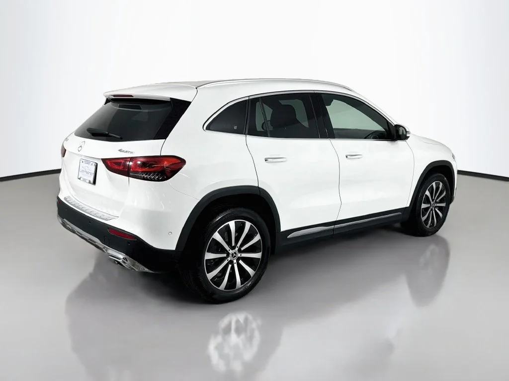 Used 2022 Polar White Mercedes-Benz GLA 250 image 9