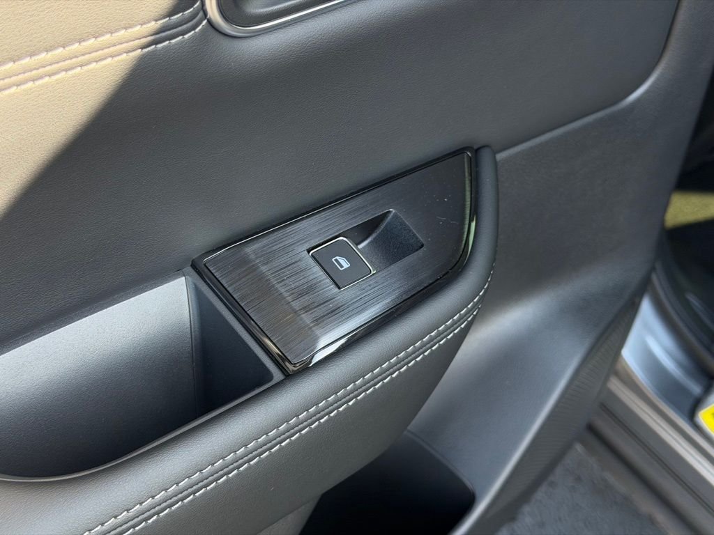 New 2026 Gun Metallic Nissan Platinum image 18