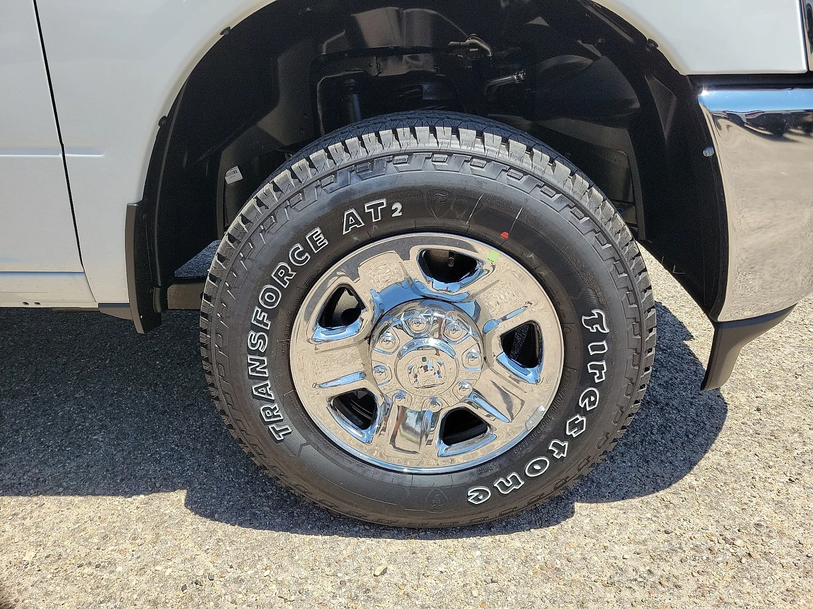 New 2026 PW7 Bright Whit Ram TRADESMAN CREW CAB 4X4 8