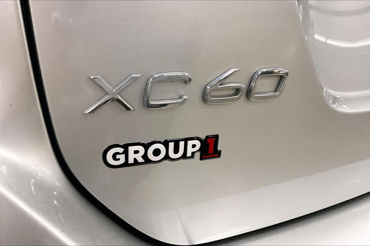 Used 2016 Bright Silver Metallic Volvo T5 Premier image 30