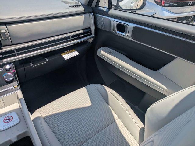 New 2026 White Hyundai SEL FWD image 17