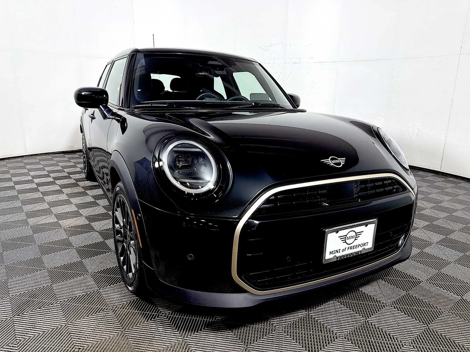 2026 MINI Hardtop 4 Door - Photo 2