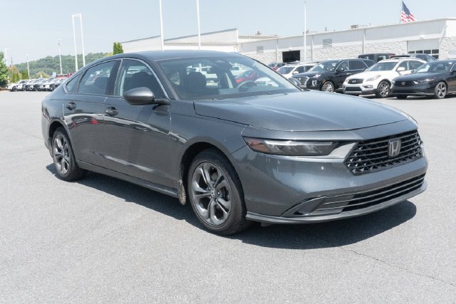 Used 2023 Gray Honda EX image 3