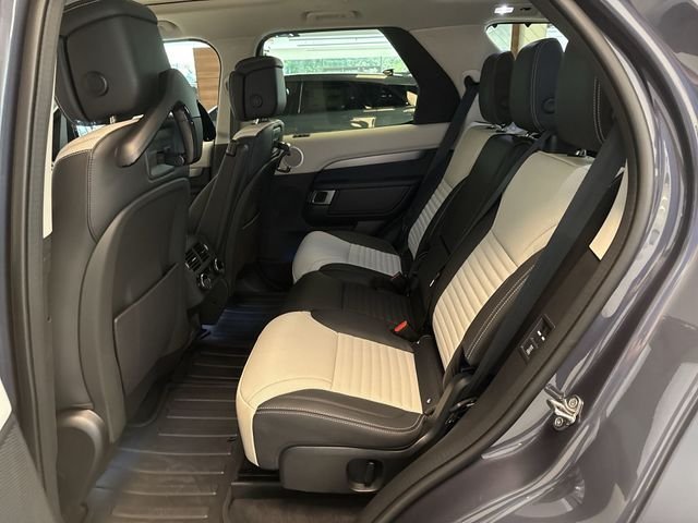 2026 Land Rover Discovery Tempest Edition - Photo 12