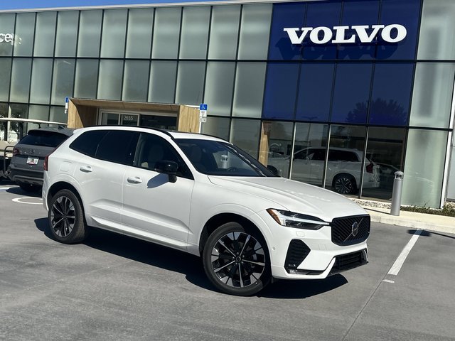 2026 Volvo XC60 Plus