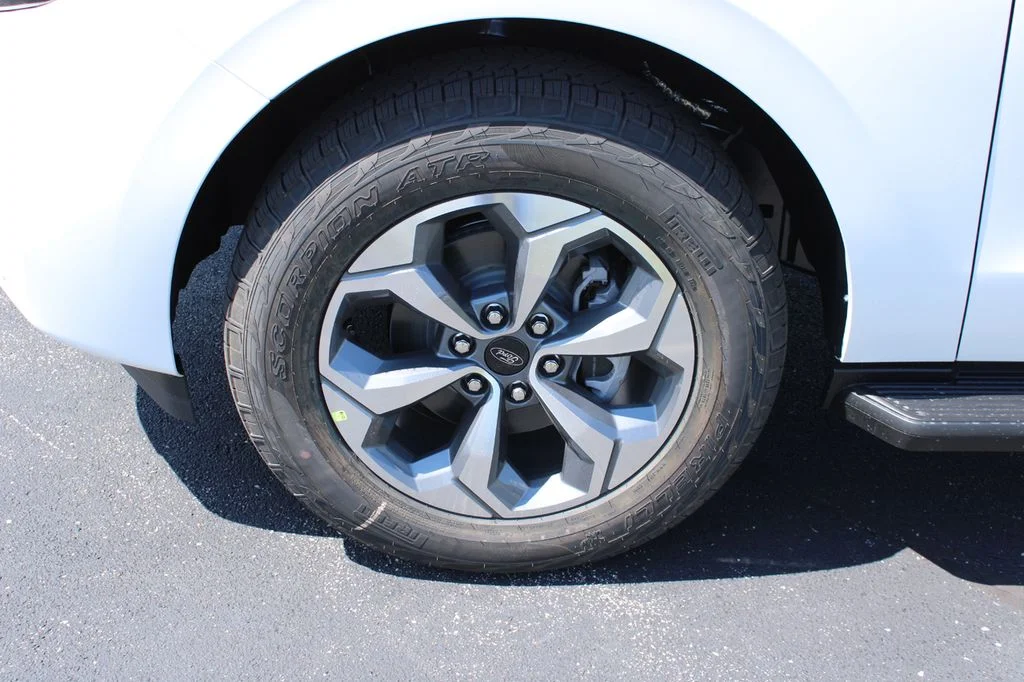New 2027 Star White Metallic Tri-Coat Ford MAX Active image 6
