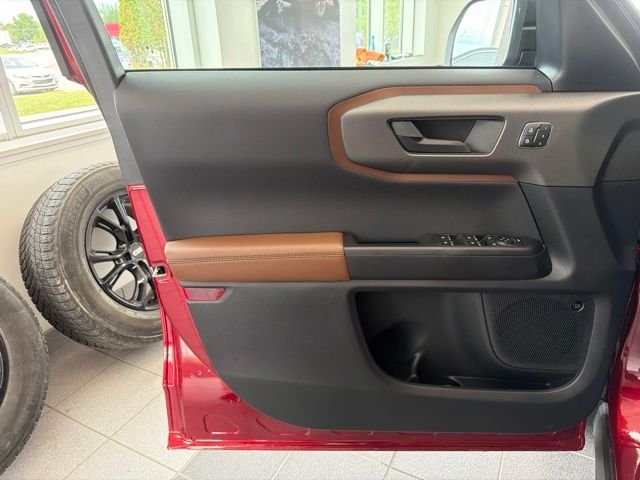 New 2026 Ruby Red Metallic Tinted Clearcoat Ford Outer Banks® image 17