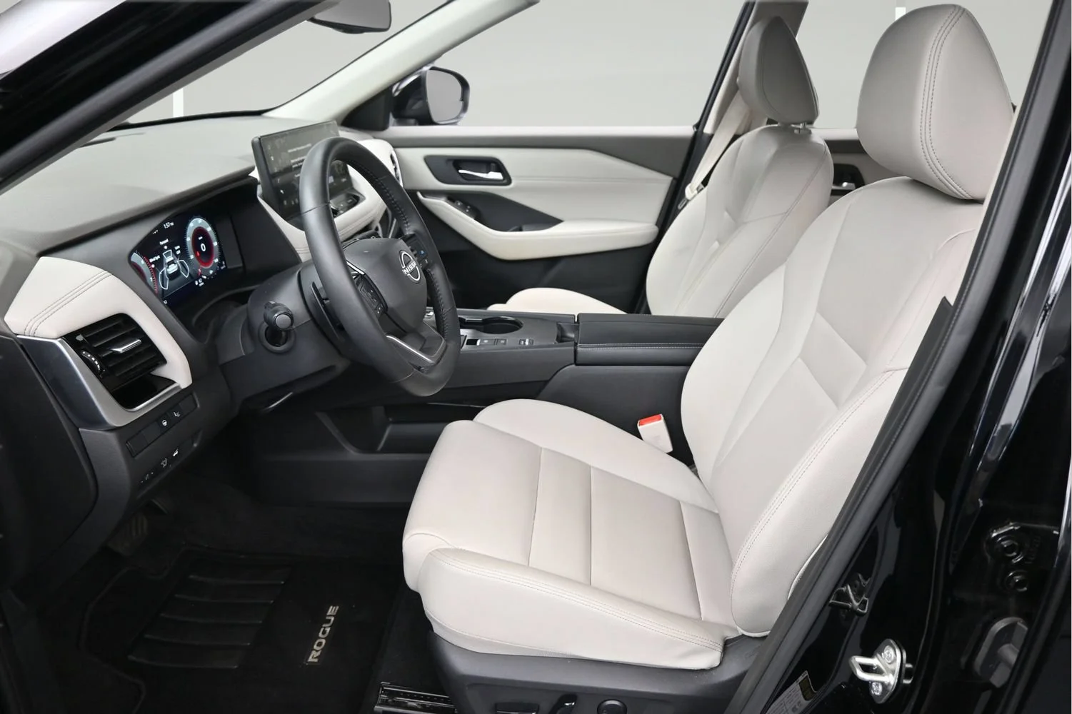 Certified Used 2025 Super Black Nissan SL image 9