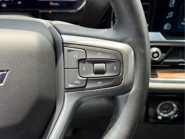 Used 2023 Gray Chevrolet LT image 27