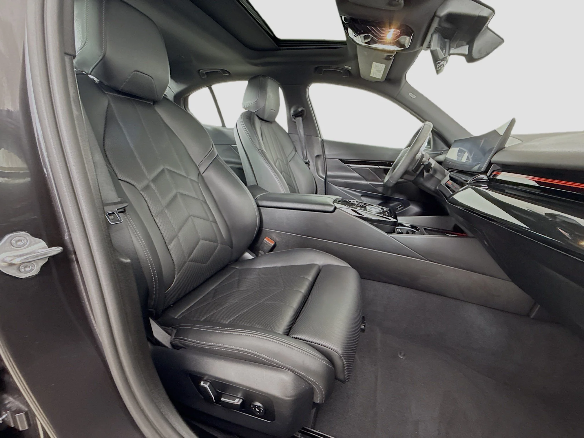 Used 2024 Gray BMW 530i image 28