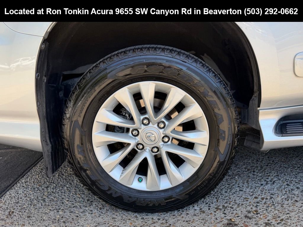 Used 2016 Silver Lining Metallic Lexus 460 image 9