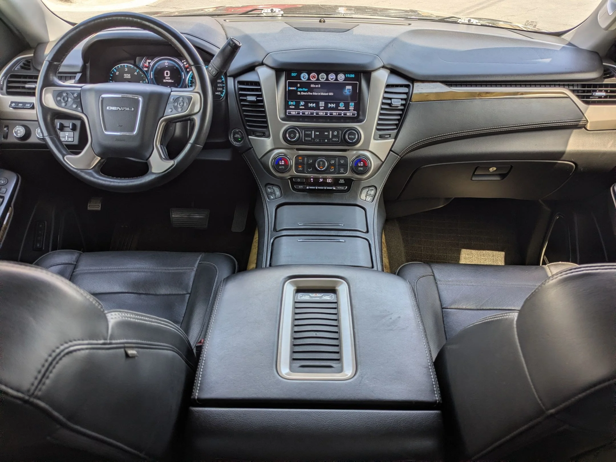 Used 2017 Onyx Black GMC Denali image 25
