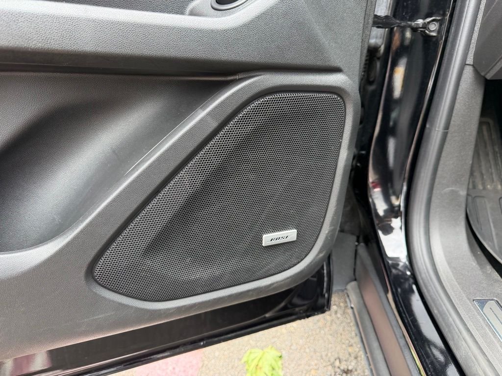 Used 2022 Ebony Twilight Metallic GMC Denali image 14