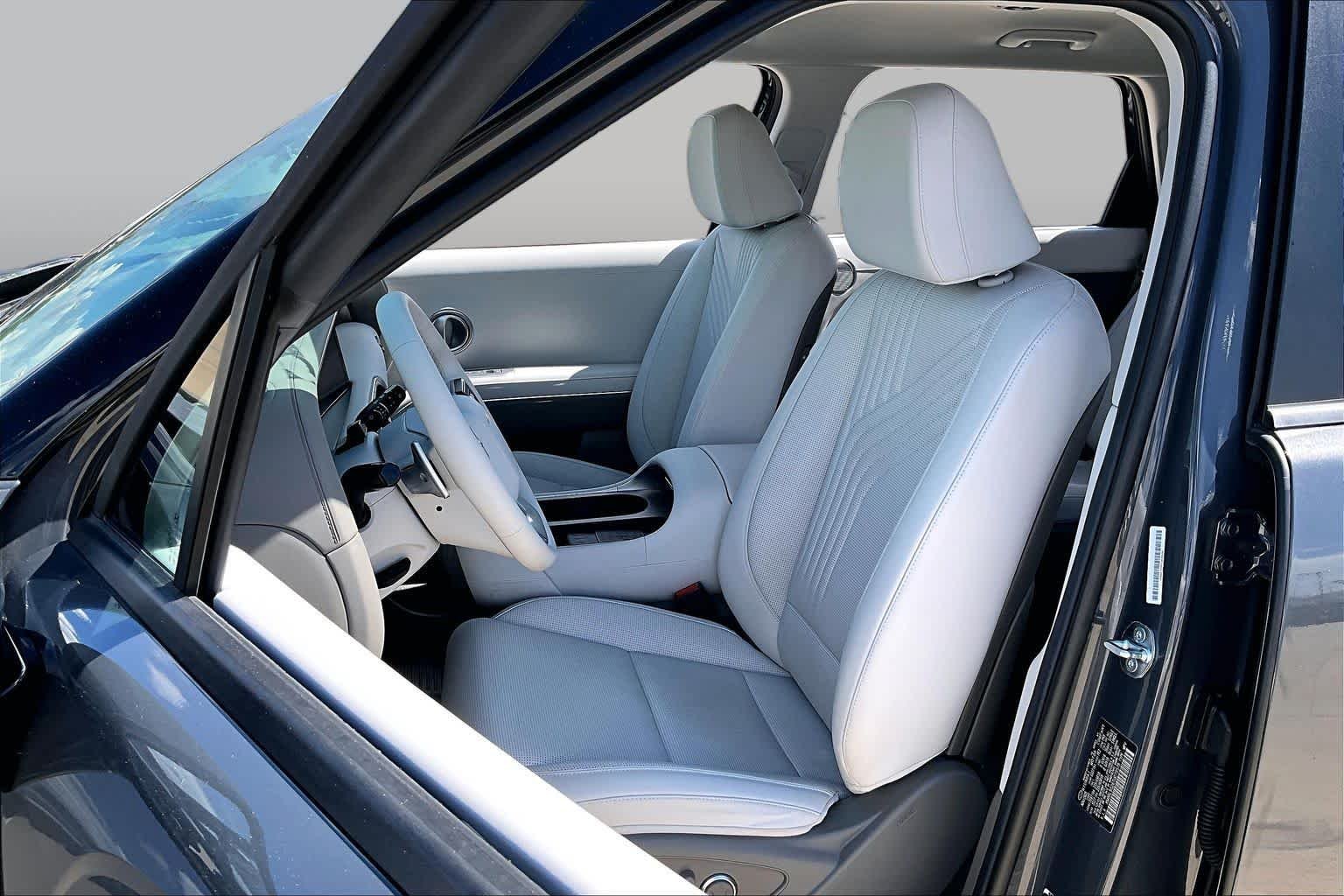 Used 2026 Ecotronic Gray Pearl Hyundai SEL 7P image 8