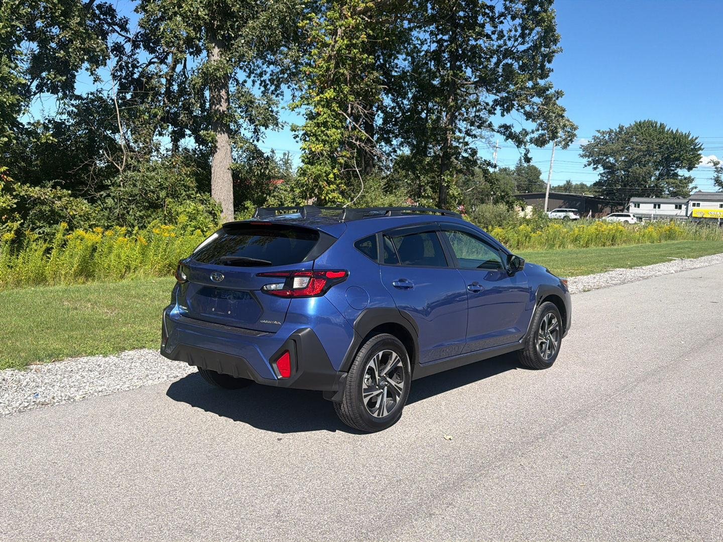 Used 2025 Daybreak Blue Pearl Subaru Premium image 4