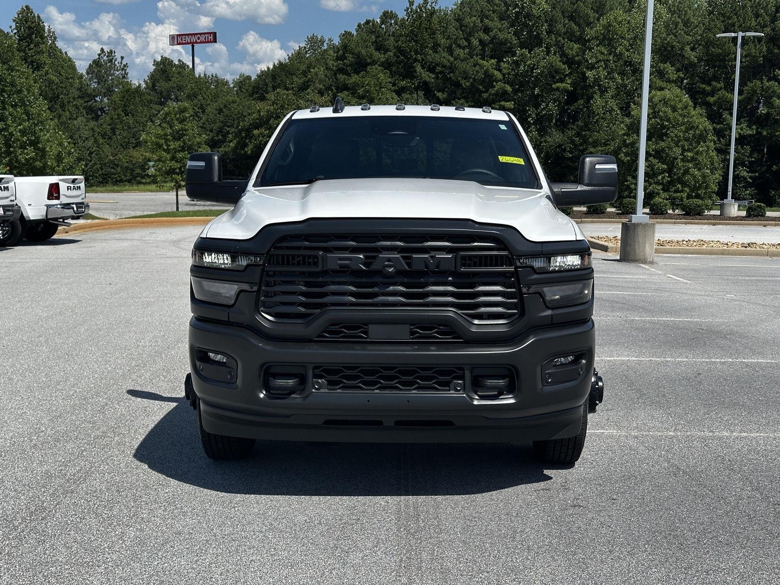 New 2026 Bright White Clear-Coat Exterior Paint RAM Tradesman image 3