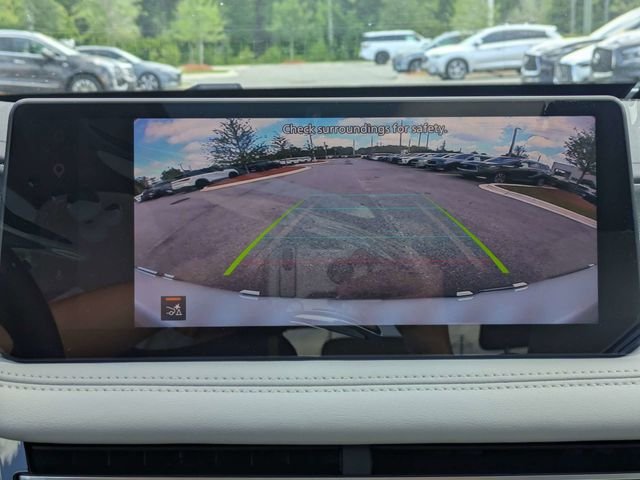 New 2027 RADIANT WHITE INFINITI Pure FWD image 23