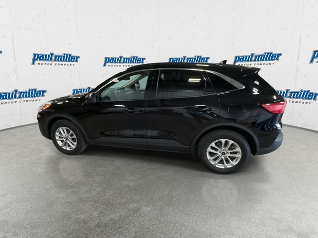 Used 2020 Black Metallic Ford SE image 7