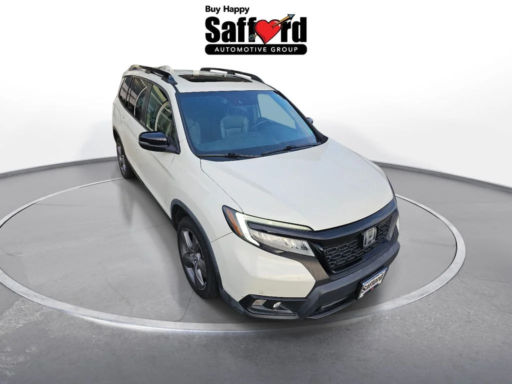 Used 2019 White Honda Touring image 9