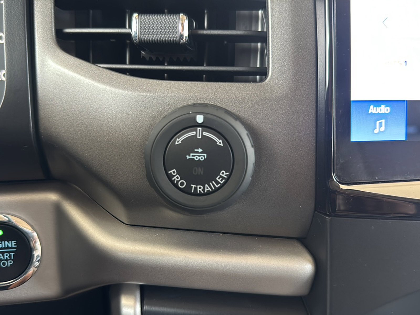 Used 2022 Star White Metallic Tri Coat Ford XLT image 37