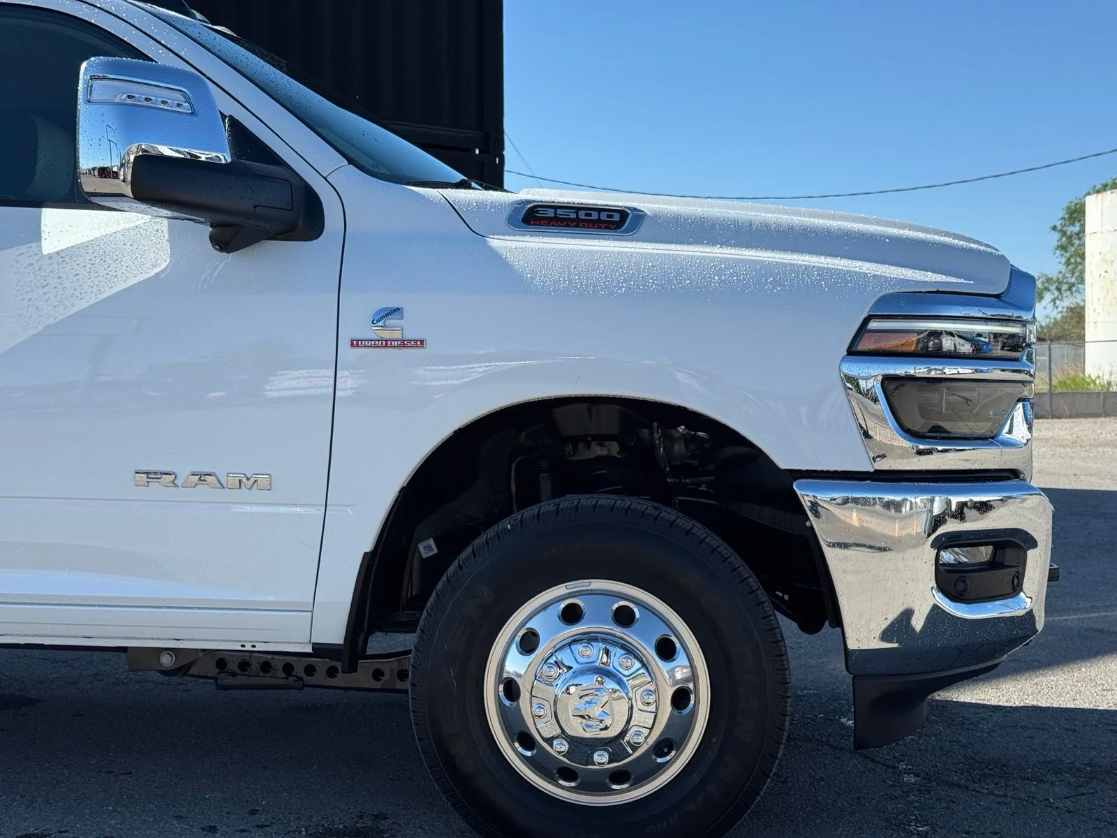New 2026 Bright White Clear-Coat Exterior Paint RAM Laramie image 3