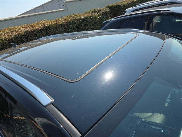Used 2025 Midnight Black Metallic Toyota Platinum image 5