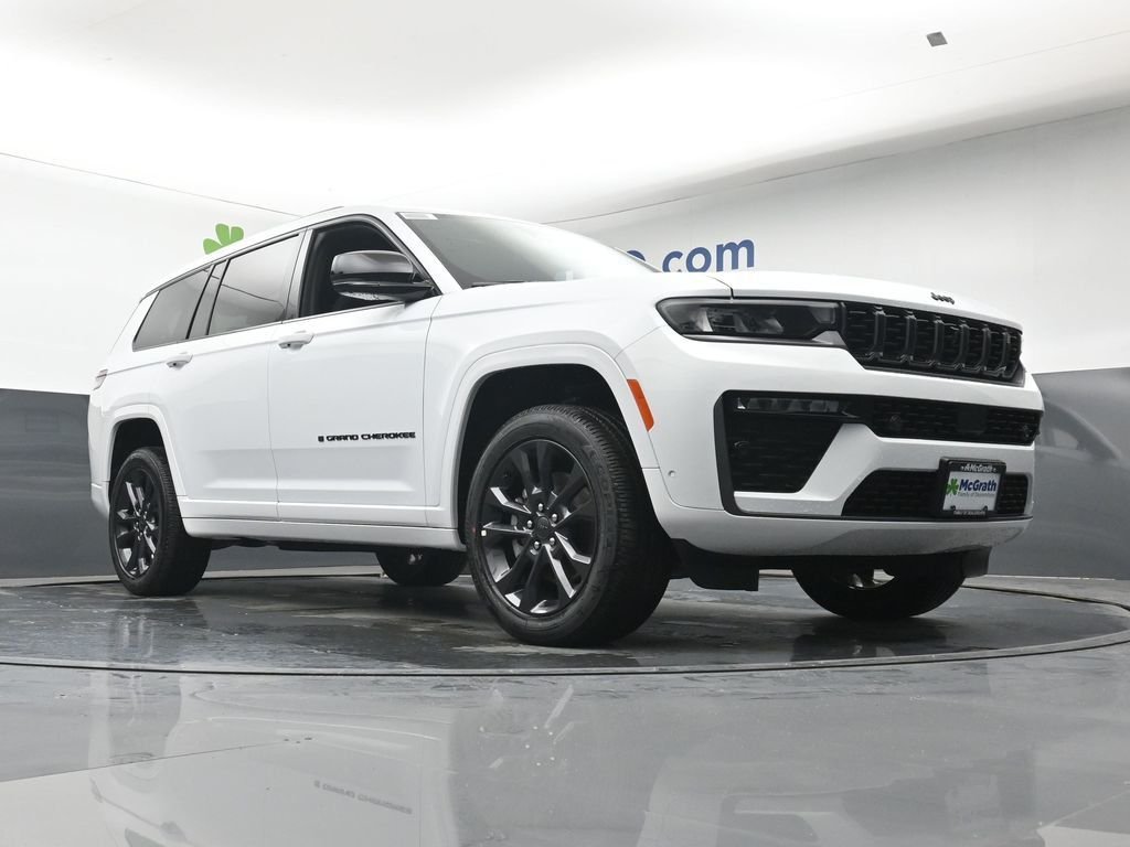 New 2026 Bright White Clear-Coat Exterior Paint Jeep Limited image 27