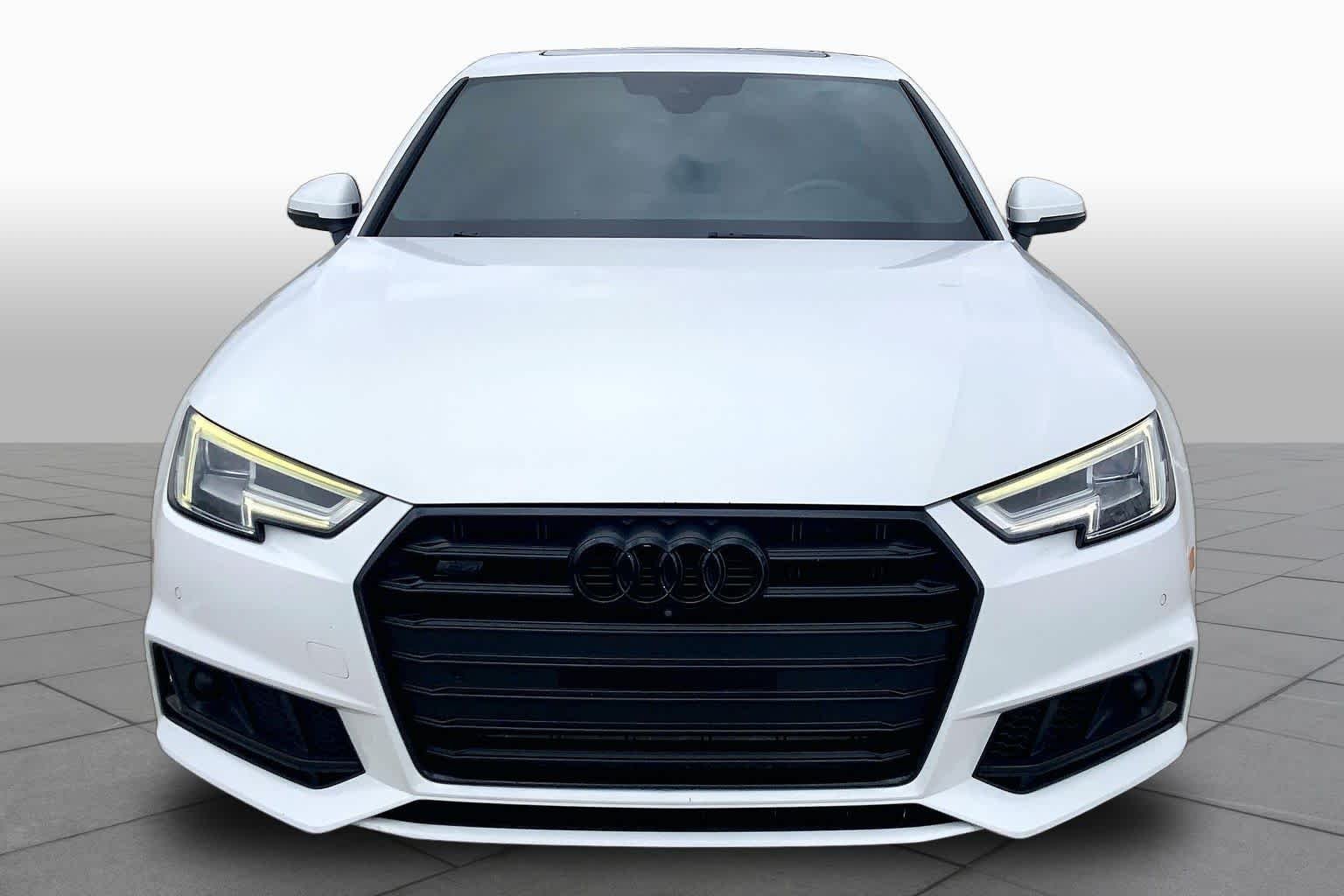 Used 2018 Ibis White Audi Prestige image 4