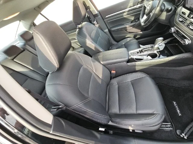 Used 2024 Black Nissan 2.5 SL image 31