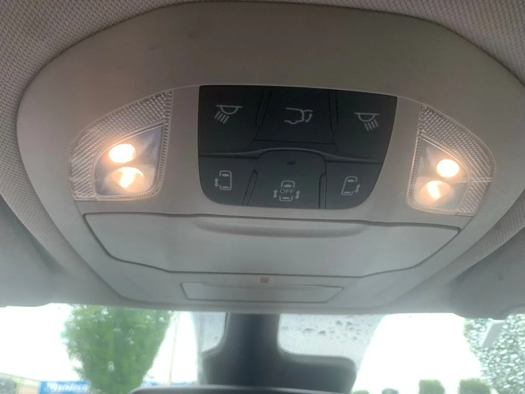 Used 2023 Ceramic Gray Clearcoat Chrysler Touring L image 21