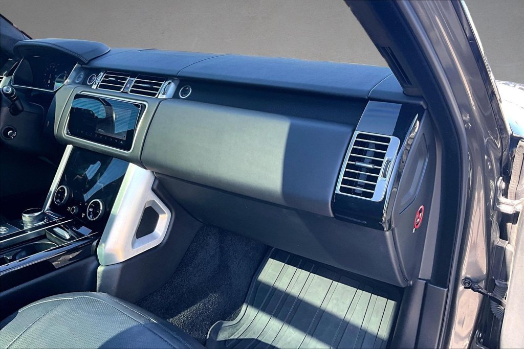 Used 2018 Gray Land Rover 3.0L V6 Supercharged HSE image 13