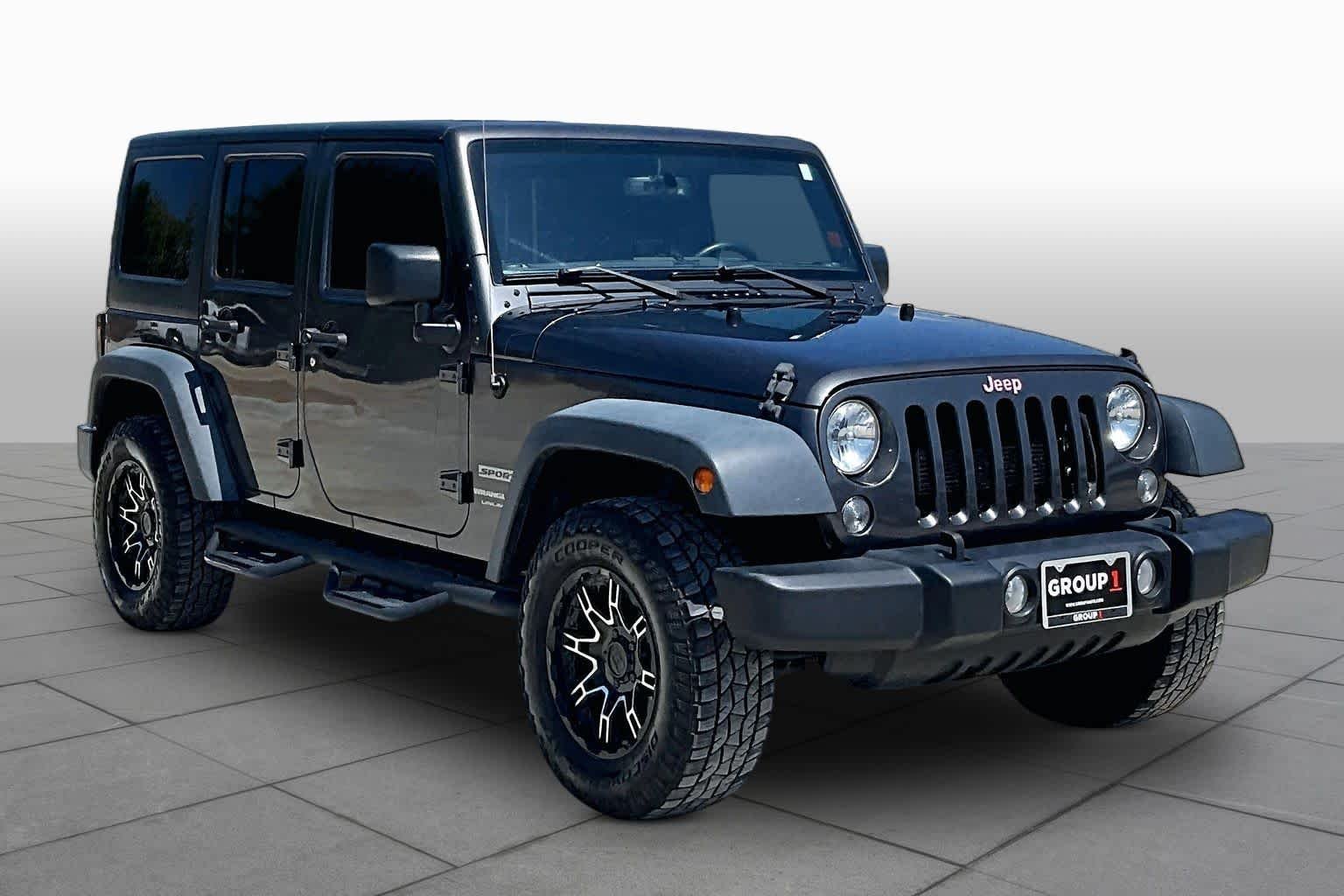 Used 2018 Granite Crystal Metallic Clearcoat Jeep Sport S image 2