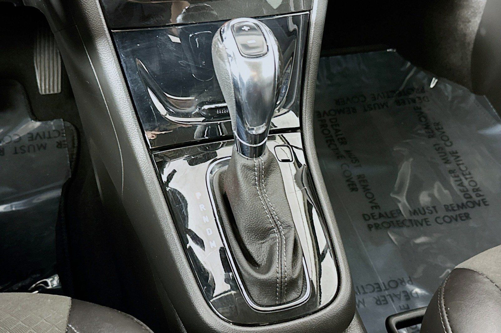 Used 2018 Summit White Buick Preferred image 7
